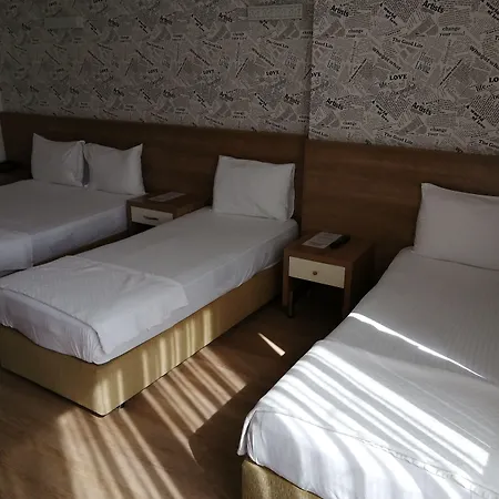 Royal 3*