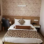 Royal Hotel 3*