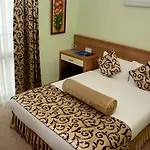 Royal 3*
