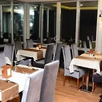 Royal Hotel