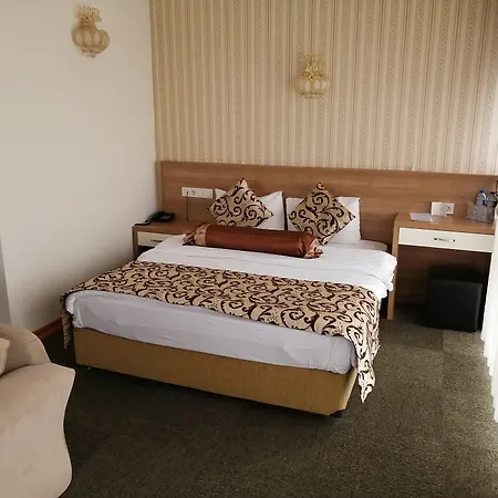 Royal Hotel 3*